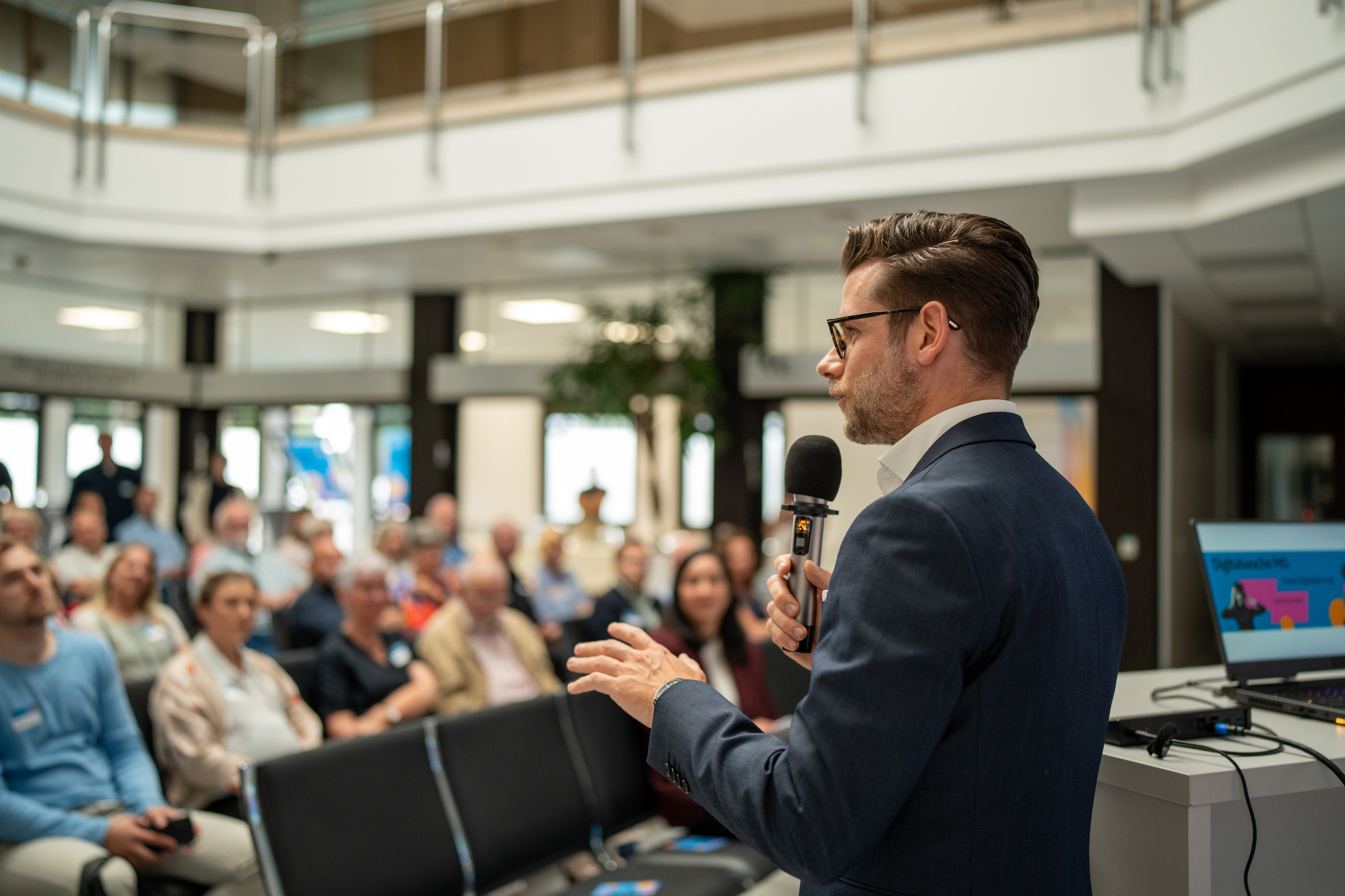 Foto einer Digitaltag-Aktion während der Digitalwoche Mönchengladbach