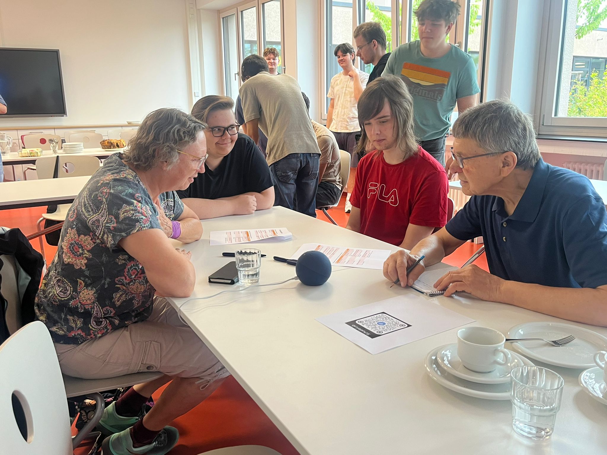 Foto von der Digitaltag-Aktion im Mehrgenerationenhaus Haßfurt