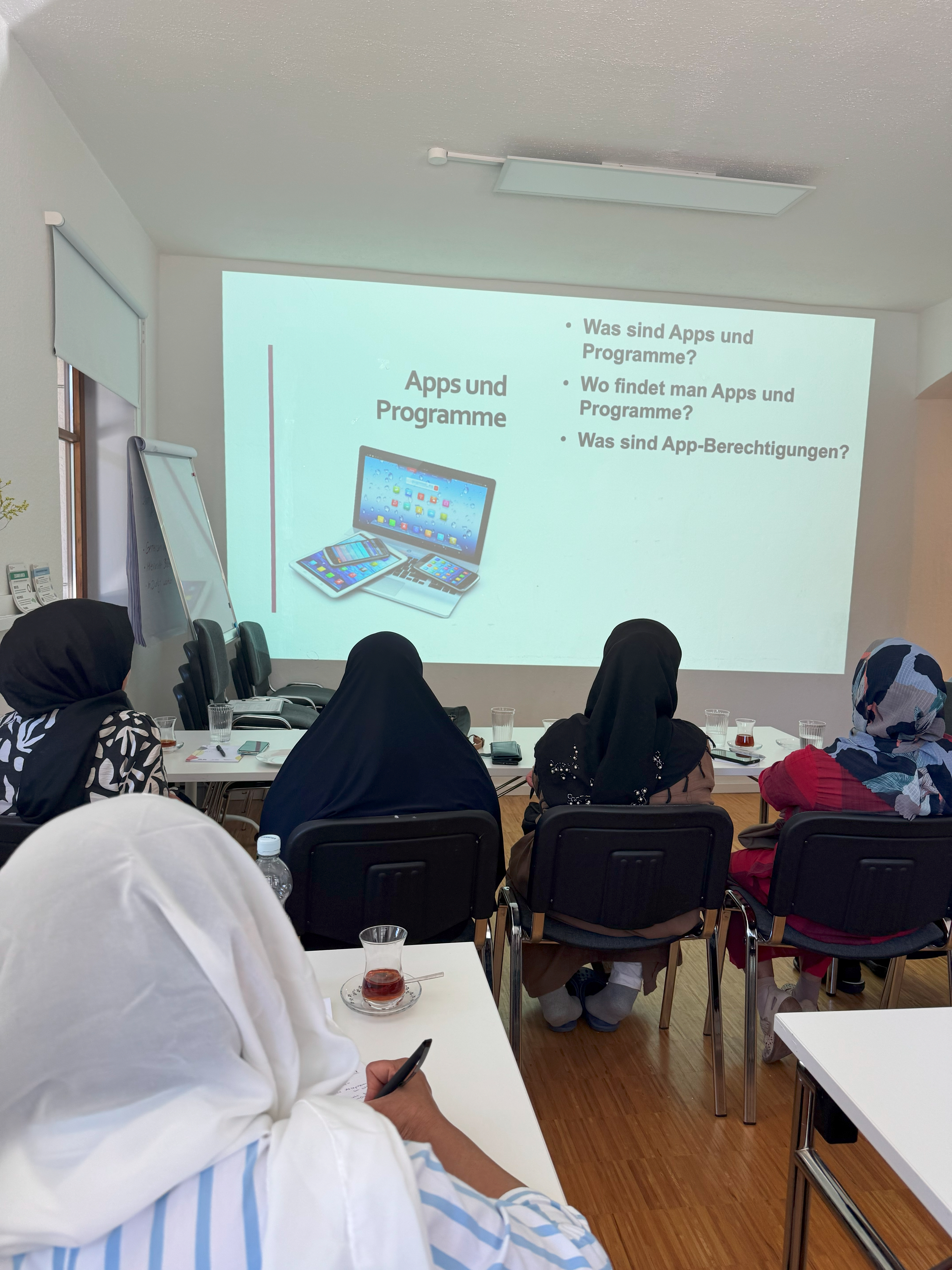 Foto der Digitaltag-Aktion des Sozialdienst muslimischer Frauen Kempten
